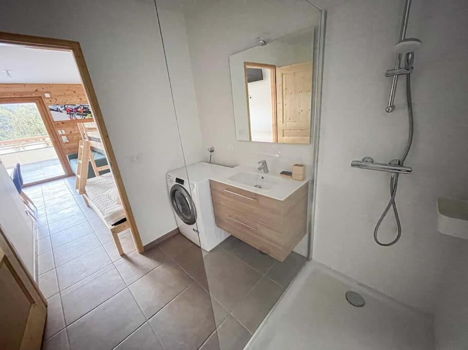 Dans Residence Neuve Le Snow Roc Sur Les Pistes, Grand Studio Cosy 5 Pers Avec Terrasse Panoramique, Sauna, Wifi Saint-Jean-dʼAulps Dış mekan fotoğraf